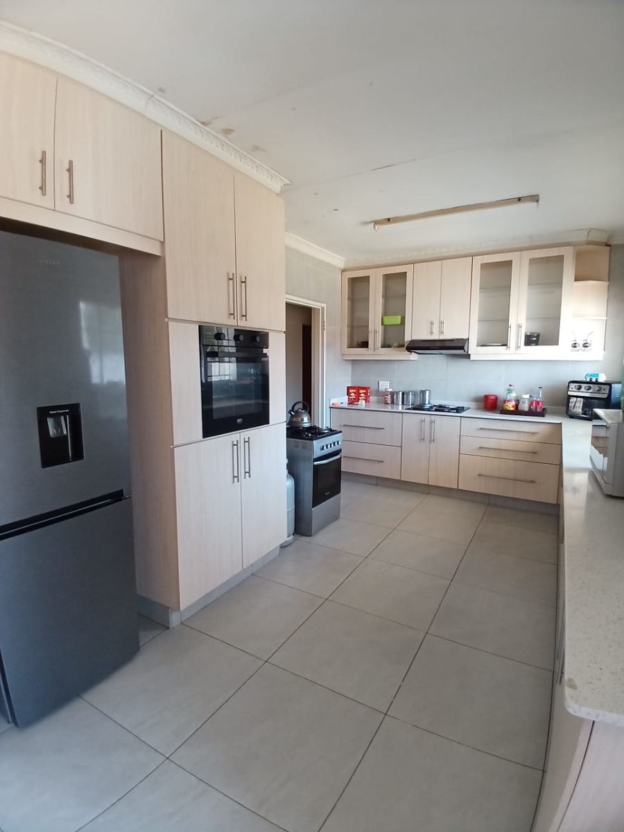 4 Bedroom Property for Sale in Vaalpark Free State